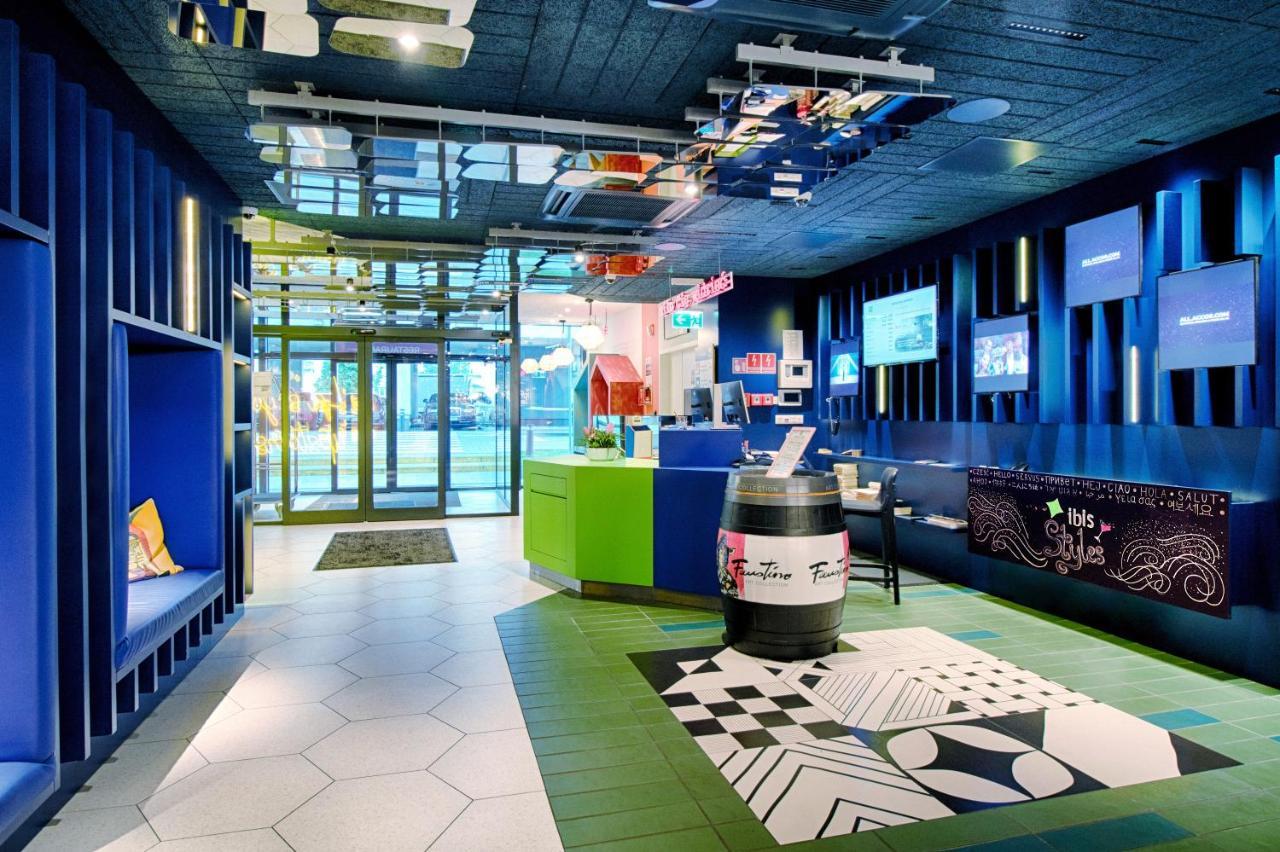 Ibis Styles Warszawa Centrum Extérieur photo
